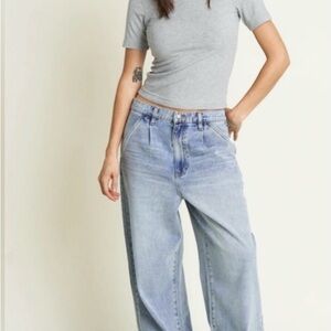 Oliver Logan 24” waist Light Wash Wide-Leg High-Rise Baggy low slung Jeans